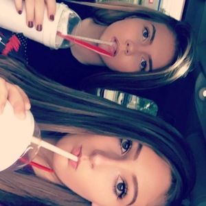 Meet your Posher, Hallie